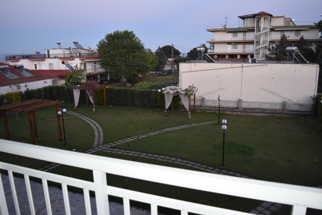 Pension Konstantinoupolis Bed & Breakfast Asprovalta Exterior photo