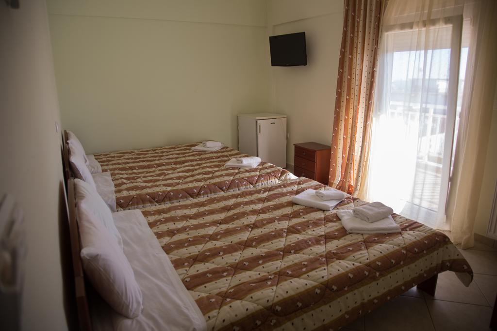 Pension Konstantinoupolis Bed & Breakfast Asprovalta Exterior photo