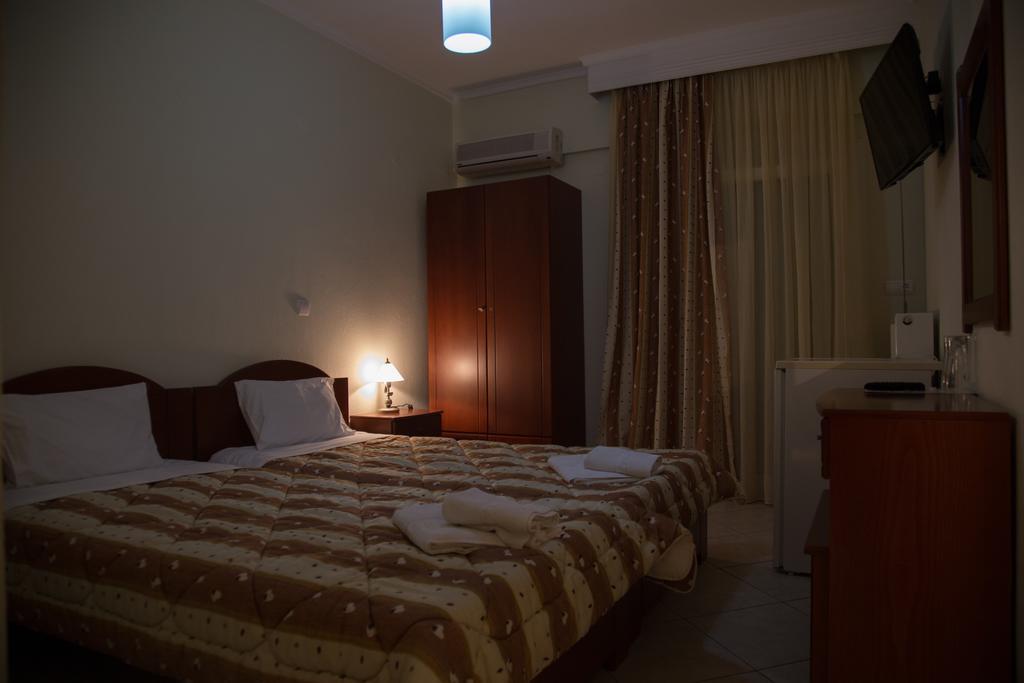 Pension Konstantinoupolis Bed & Breakfast Asprovalta Exterior photo