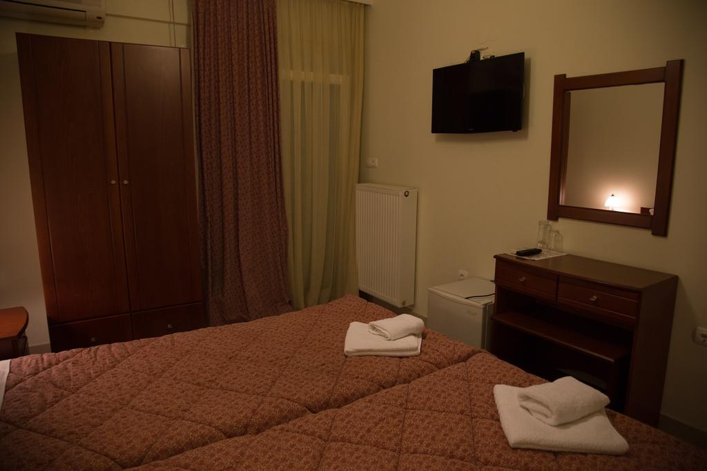 Pension Konstantinoupolis Bed & Breakfast Asprovalta Exterior photo