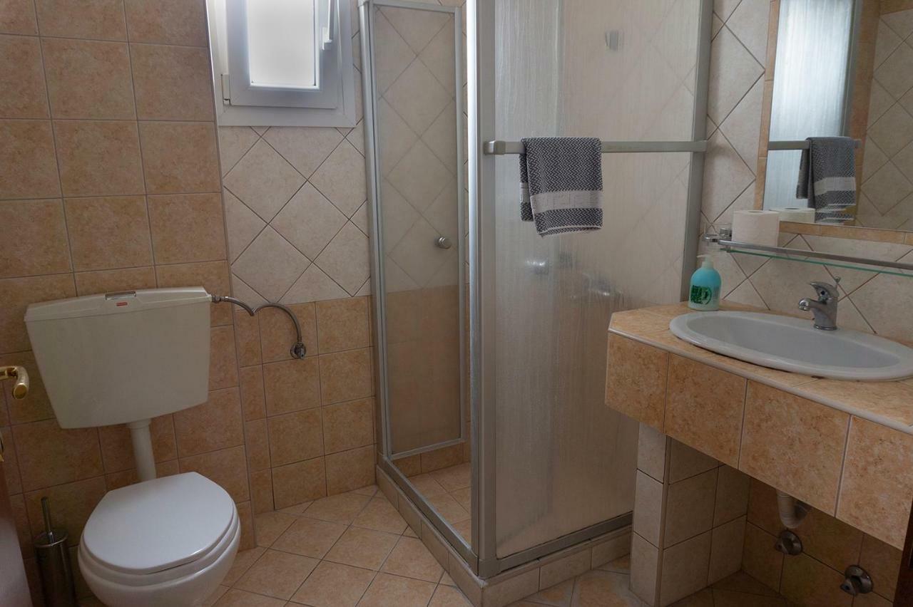 Pension Konstantinoupolis Bed & Breakfast Asprovalta Exterior photo
