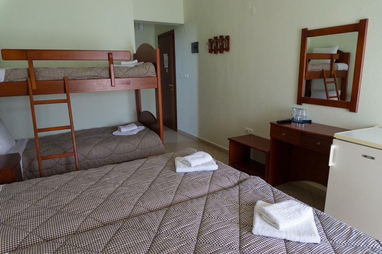 Pension Konstantinoupolis Bed & Breakfast Asprovalta Exterior photo